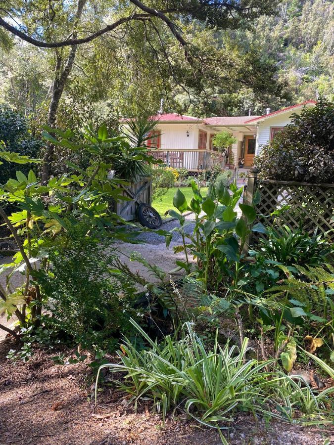 Twin Totara Cottage Upper Hutt Εξωτερικό φωτογραφία