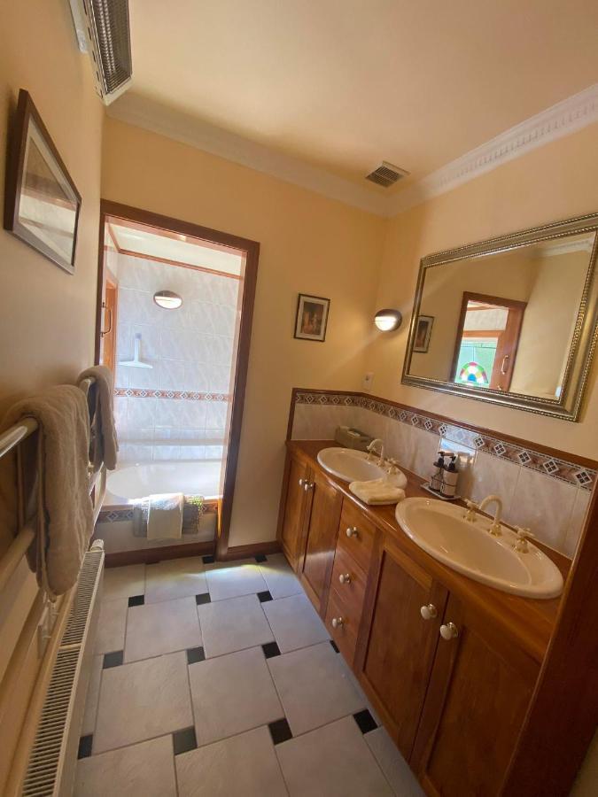 Twin Totara Cottage Upper Hutt Εξωτερικό φωτογραφία
